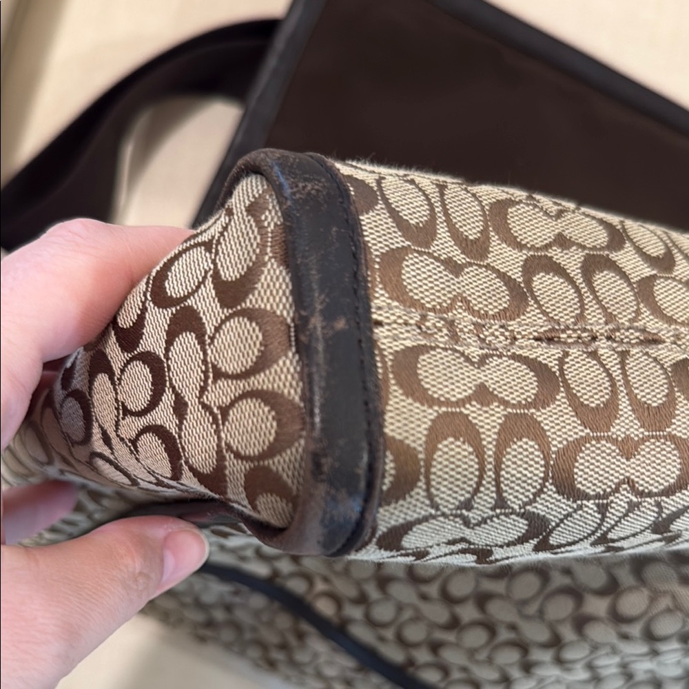 Coach Brown Signature Men's Bag - Picture 6 of 9